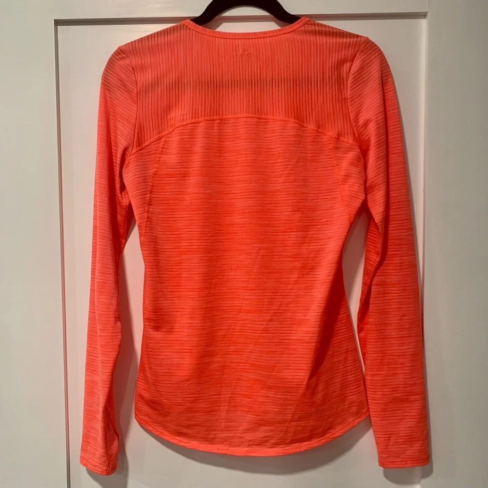 Athleta Scoop Neck Long Sleeve Tee - Picture 2 of 4